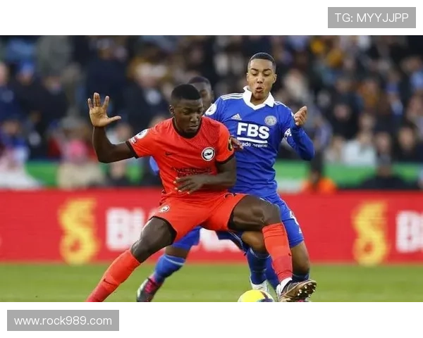 奥斯梅恩无球跑动解析：纵深前插如何提升进攻效率